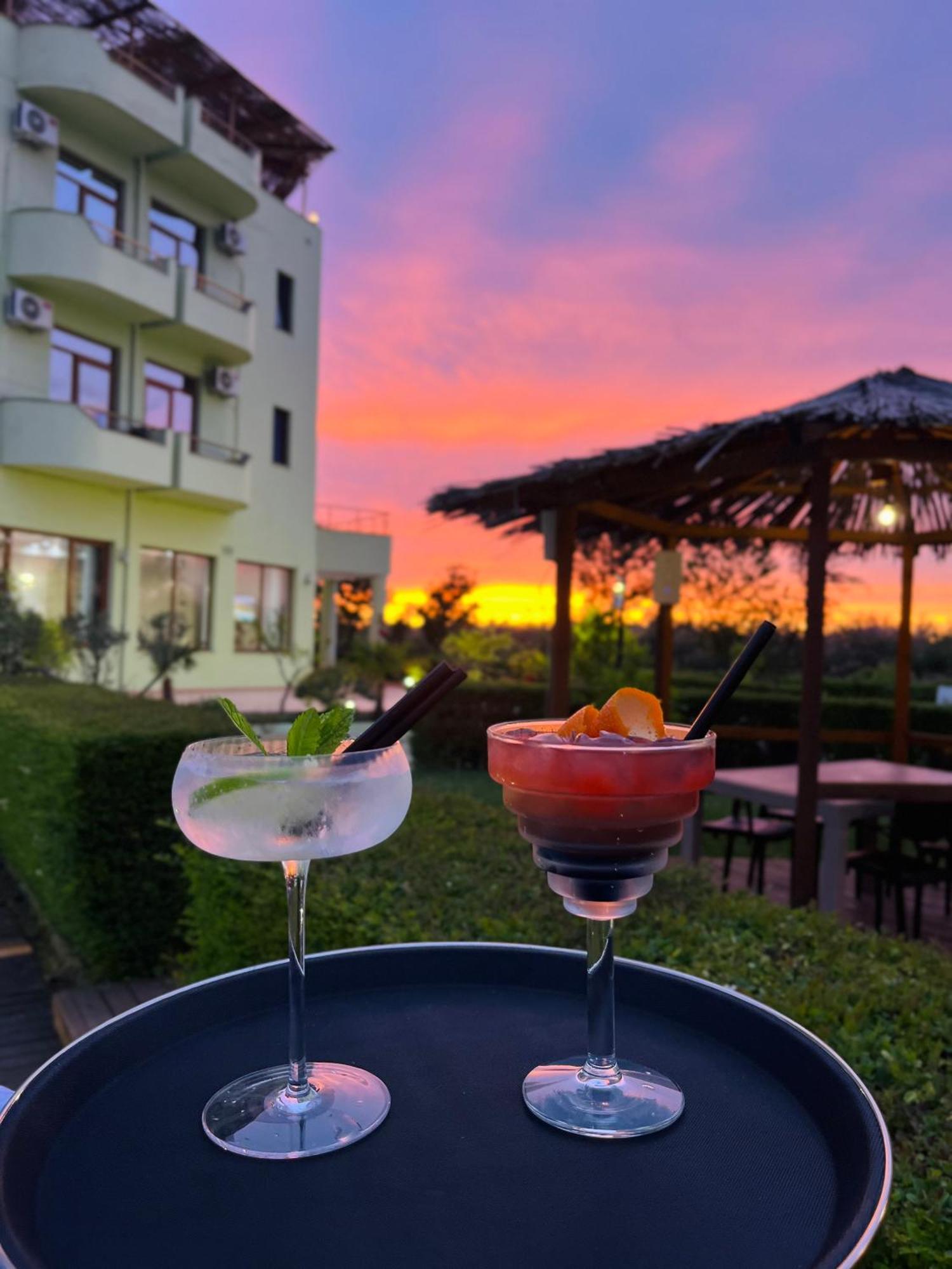 Paradise Laguna Vain Lezhe Ngoại thất bức ảnh